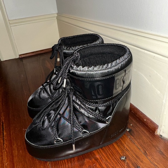 Moon Boot Black Snow Boot - Picture 4 of 5